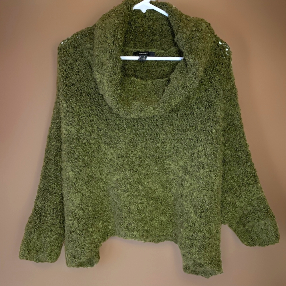 Green Forever 21 Cozy Sweater Turtle Neck Size Medium